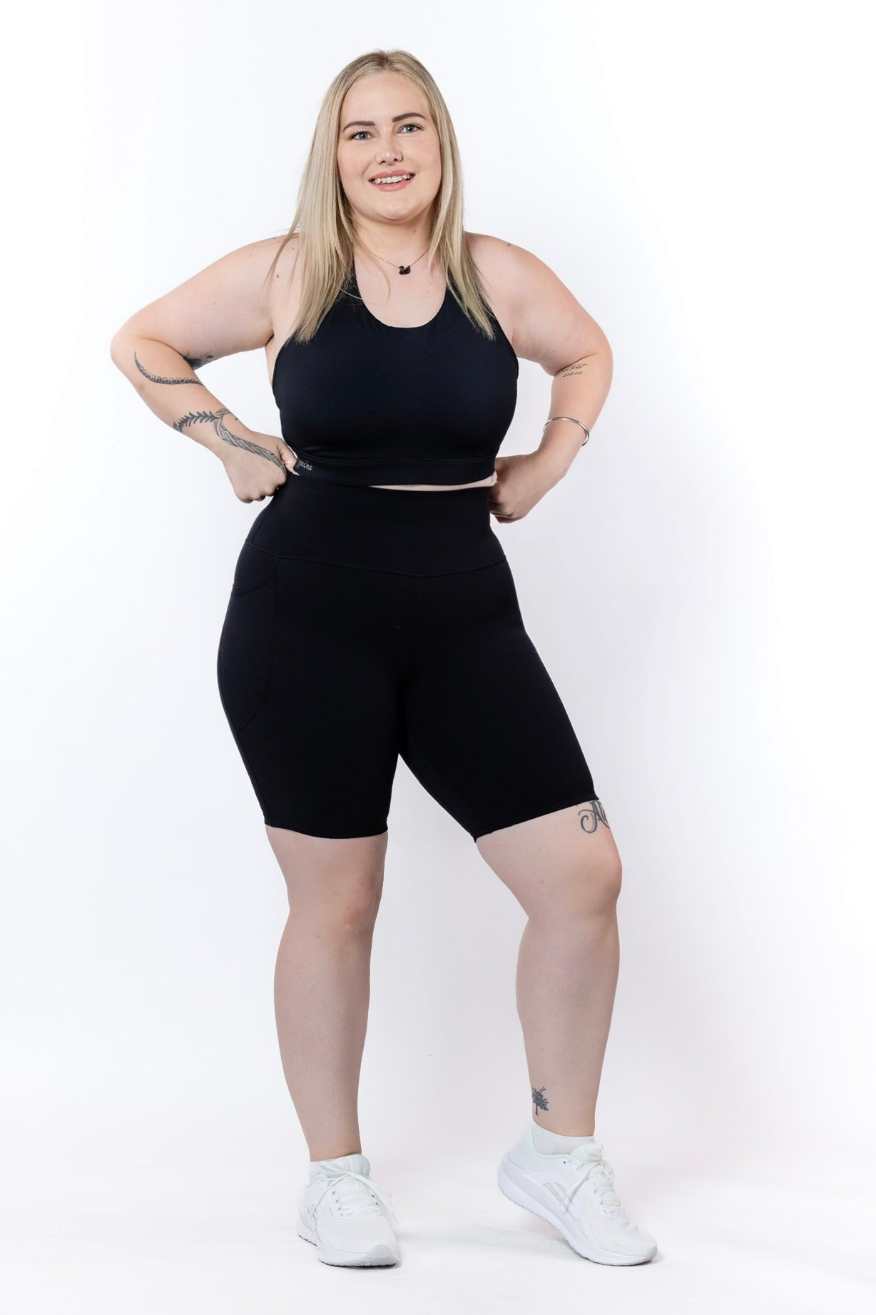 Alexis Locked In 8 Inch Short - Black
