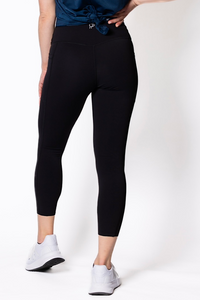 women wearing black tummy support 7/8 leggings