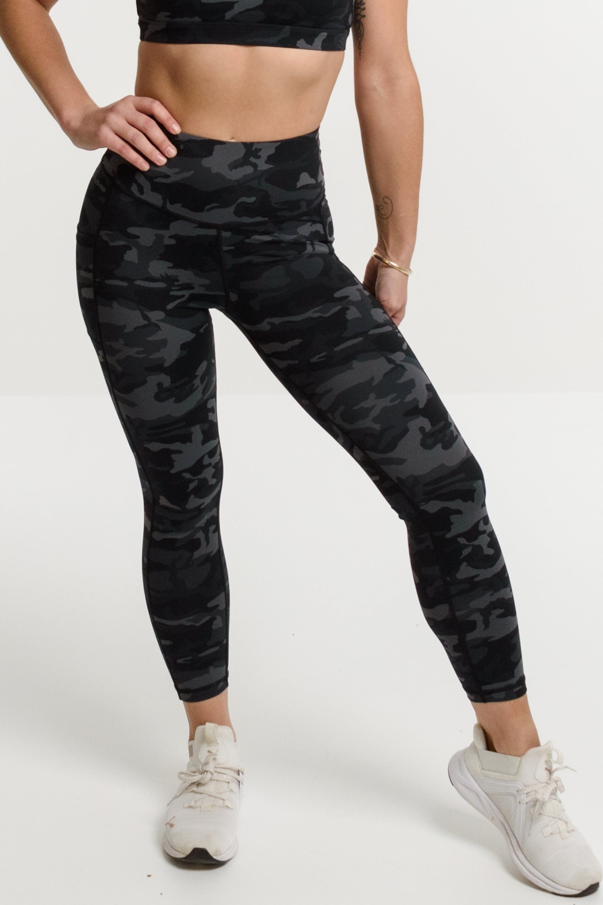 Lola Tight - Full Length - Black Camo